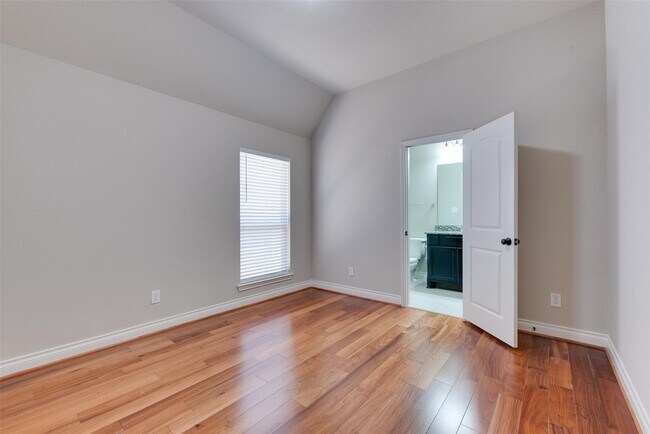 Building Photo - 18106 Nisbet Crossing