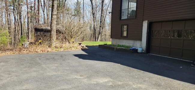 Building Photo - 62 Hovey Rd