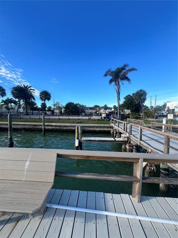 Building Photo - 7740 Boca Ciega Dr