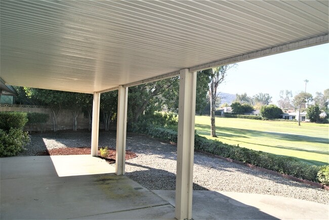 Building Photo - 1064 La Reina Dr