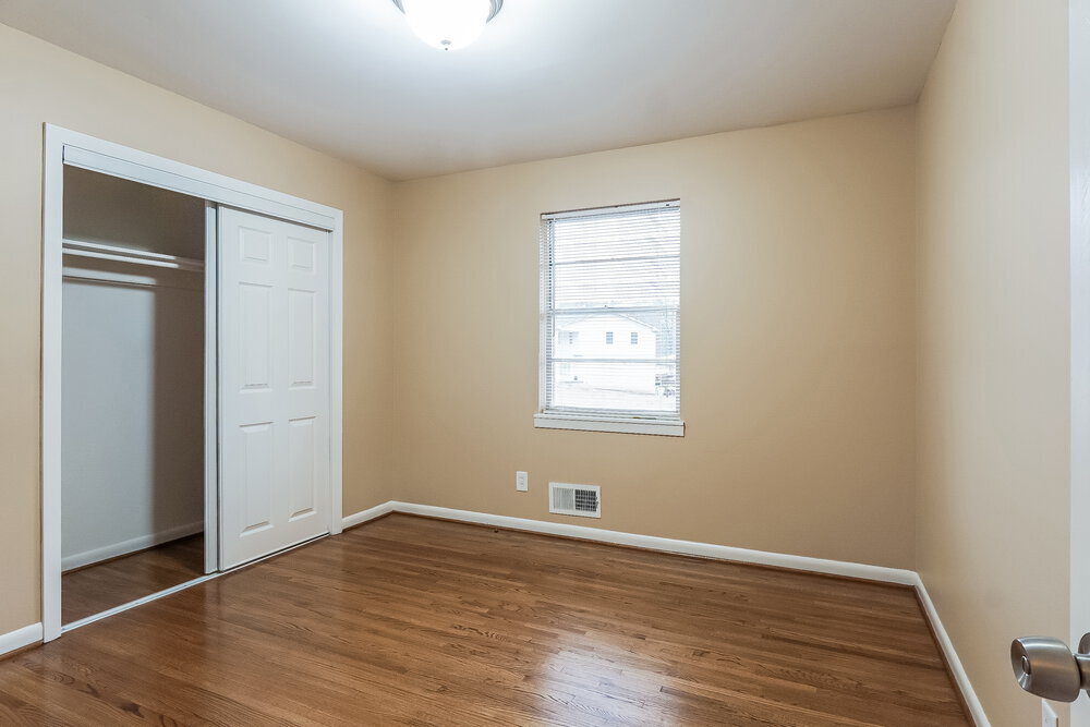 Building Photo - 621 27th Ave