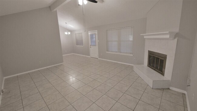 Building Photo - 1018 Three Forks Dr