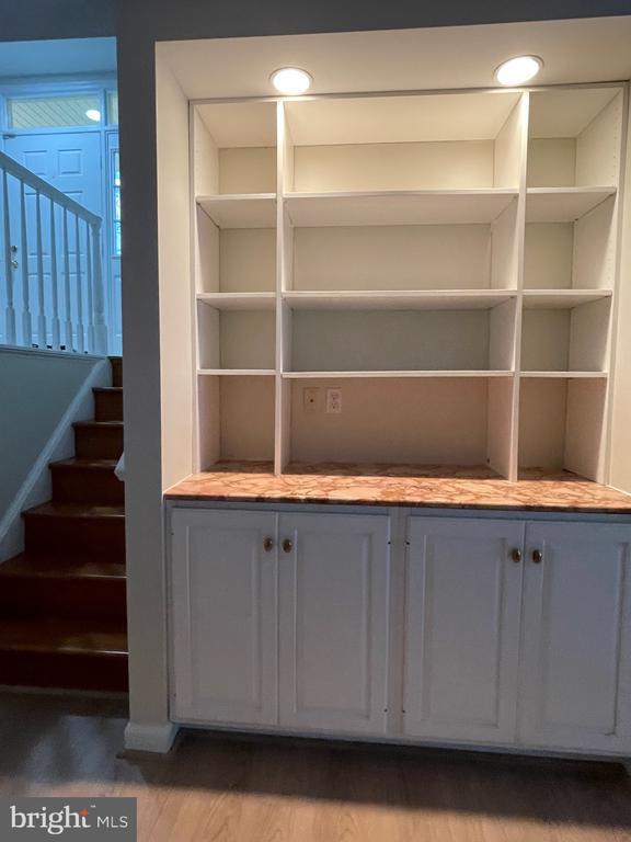 Building Photo - 9715 Whitley Park Pl