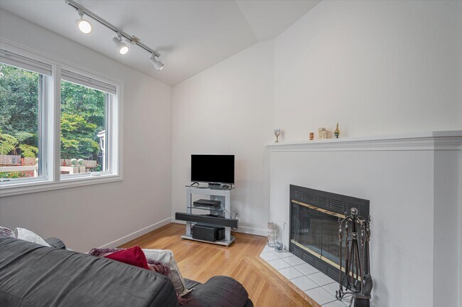 Building Photo - 4141 20th St