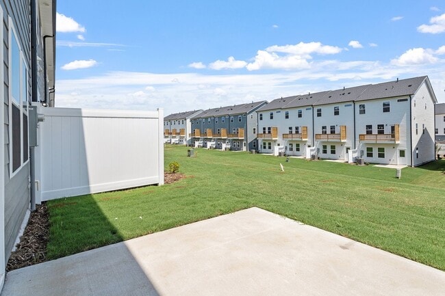 Building Photo - 6023 Enclosure Way