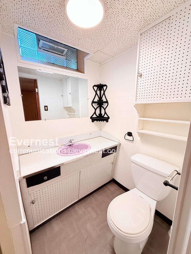 Building Photo - W/D Included! Single-Family Home w/ Central Air, Garage & Fenced Yard in Dearborn Heights