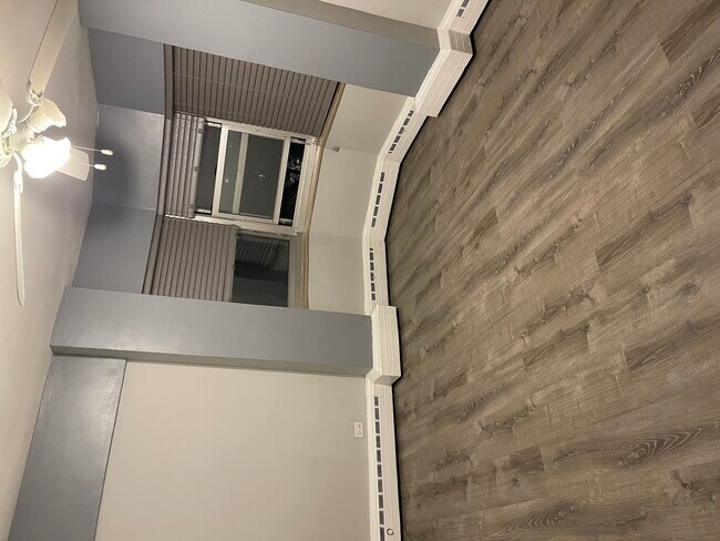Building Photo - 4980 N Marine Dr