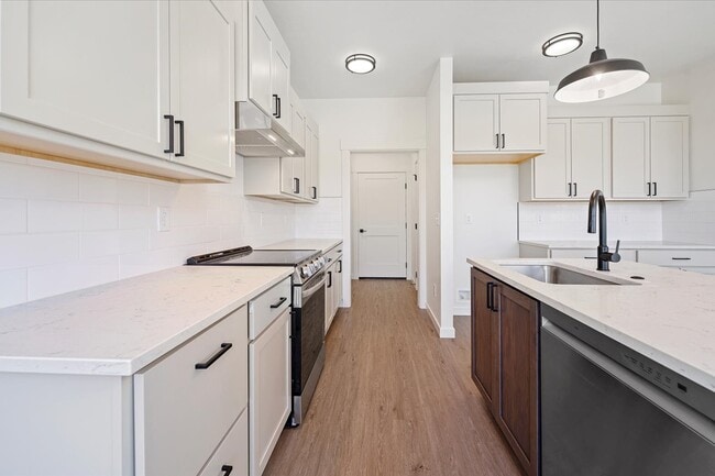 Building Photo - 310 N 18th St