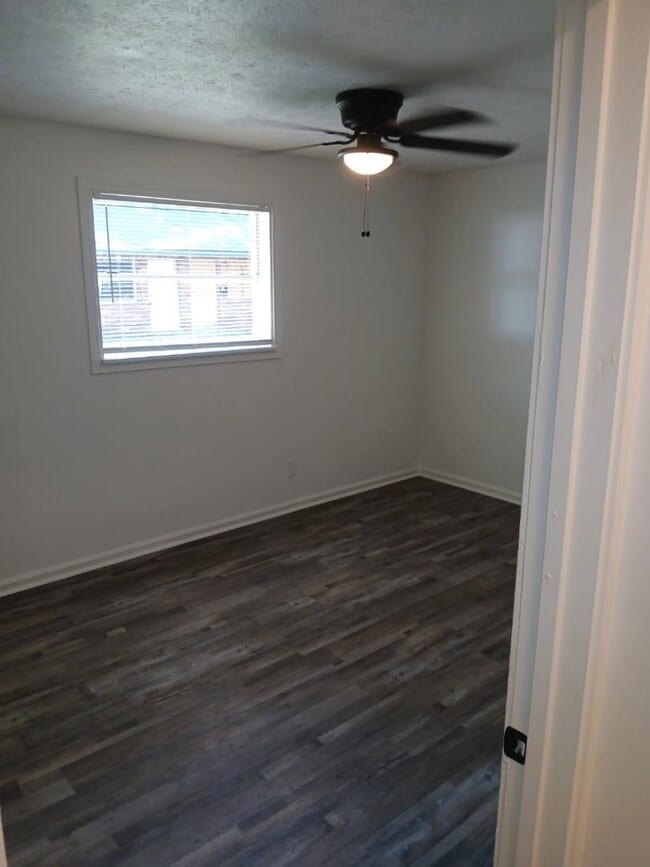 Building Photo - 758 Terminal Ct