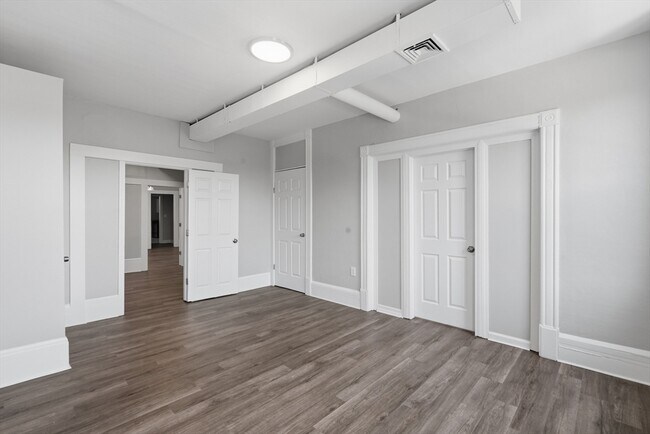 Building Photo - 293 Clemente St