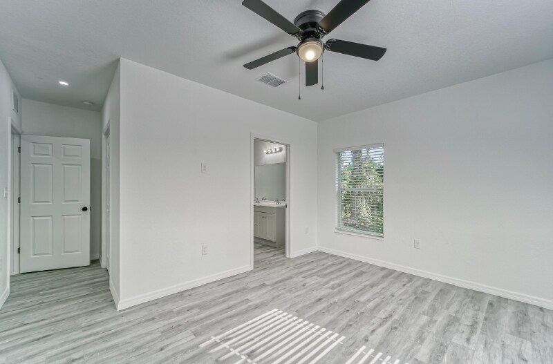 Building Photo - 739 Pineville Ln