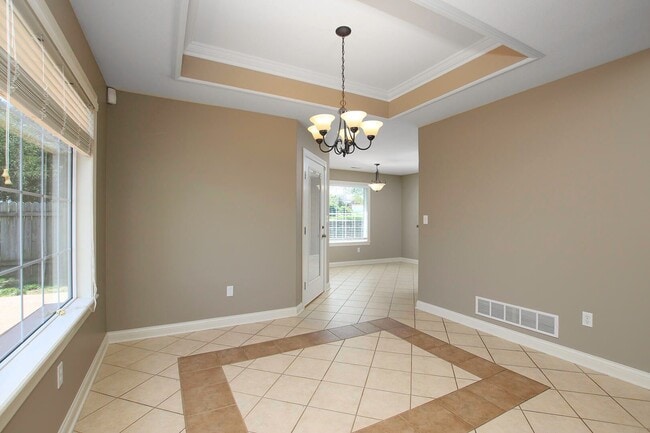 Building Photo - Charming 3 Bedroom/2 Bath in Mill Creek Manor with Spacious Garage