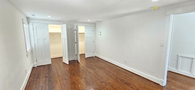 Building Photo - 707 Pegram Ln