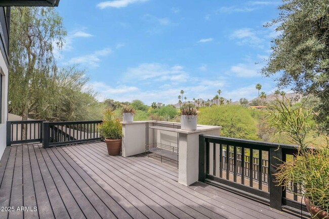 Building Photo - 4814 E Marston Dr