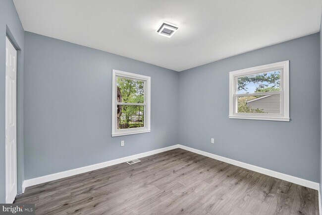 Building Photo - 3604 Halloway N