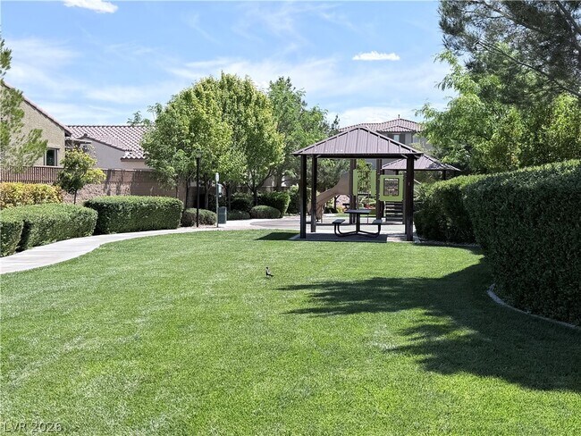 Building Photo - 9936 Wildhorse Cyn Ave