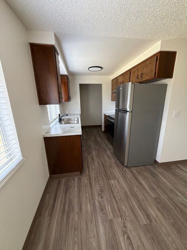 Building Photo - 1040 Lamplite Ln