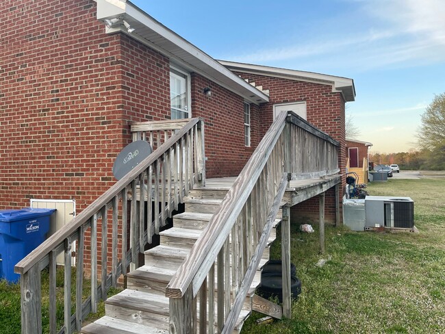 Building Photo - Cypress4110
