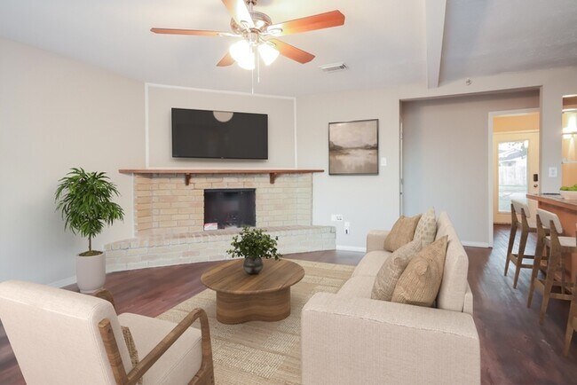 Building Photo - 5211 Parkridge Dr