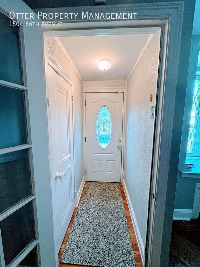 Building Photo - 1504 66th Ave