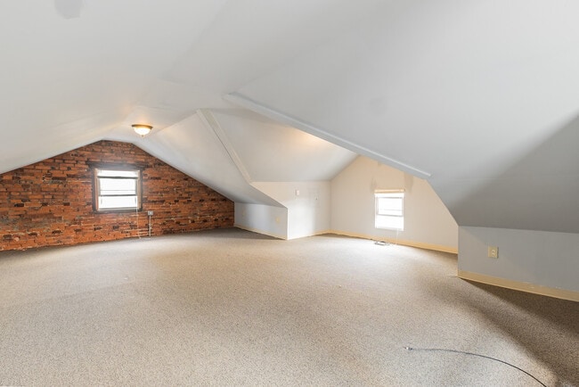 Building Photo - 214 Fayette St