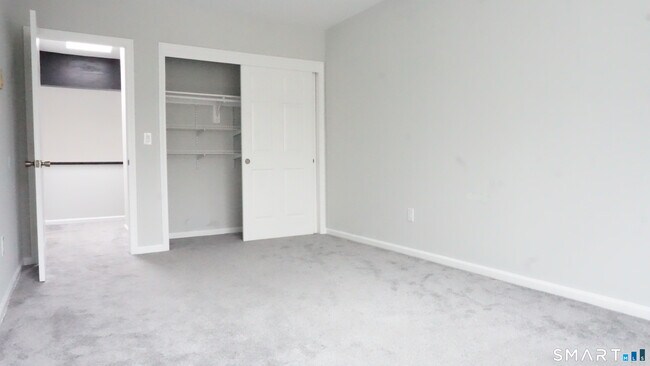 Building Photo - 234 Willow Springs