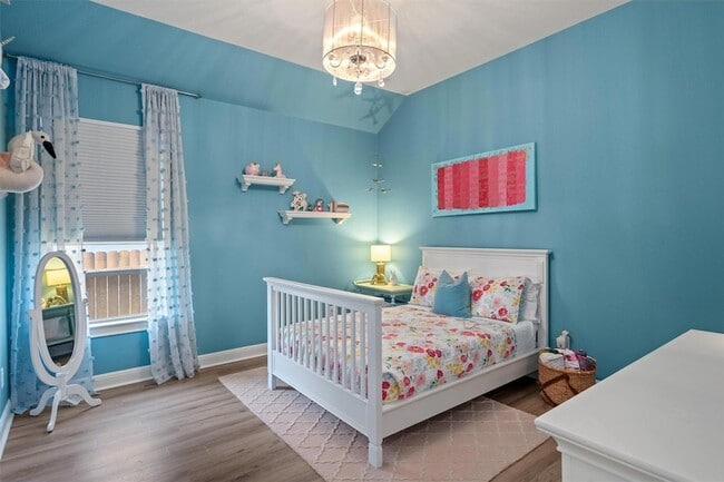 Building Photo - 4945 Strada Dr