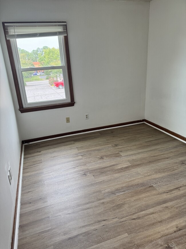 Building Photo - 811 Christa Ct