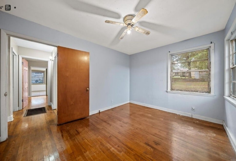 Bedroom - 806 Woodlawn Ave