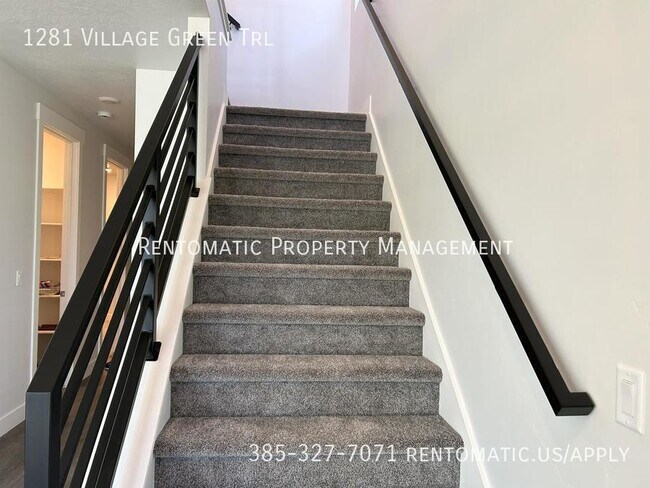Building Photo - 1281 Vlg Grn Trl