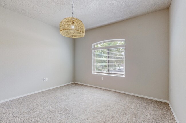 Building Photo - 6011 Buckthorn Ave NW