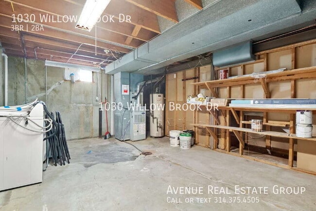 Building Photo - 1030 Willow Brook Dr
