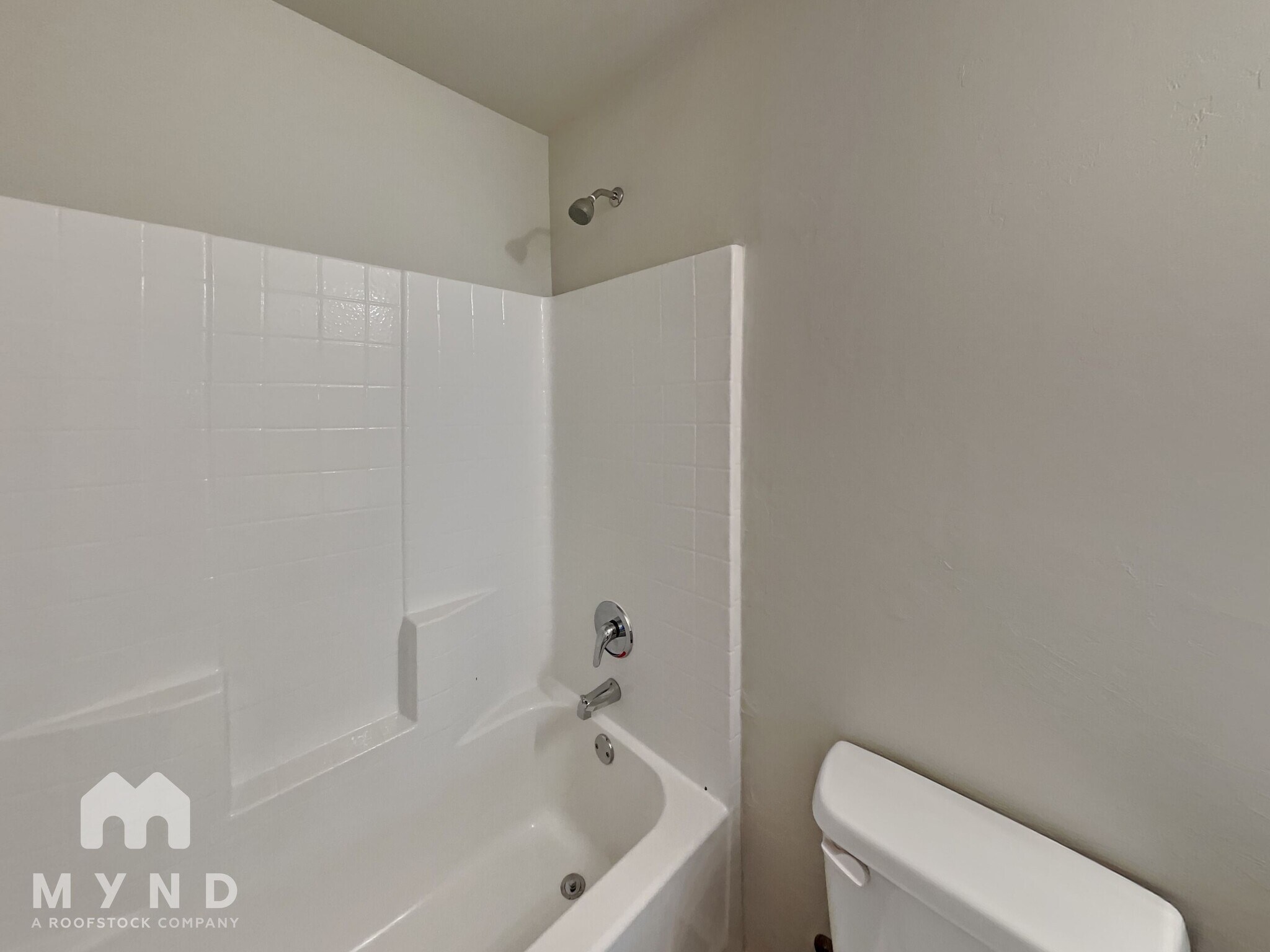 Building Photo - 1716 Lanesboro Dr