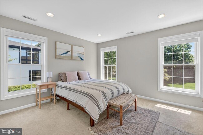 Building Photo - 4613 Willow Run Dr