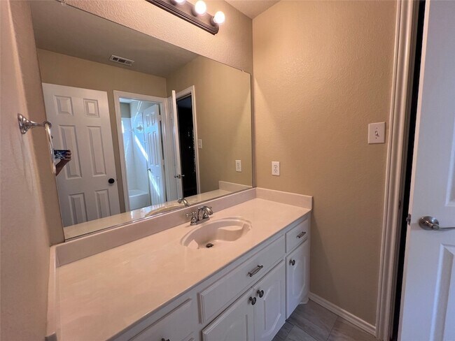 Building Photo - 8158 Painted Tree Tr