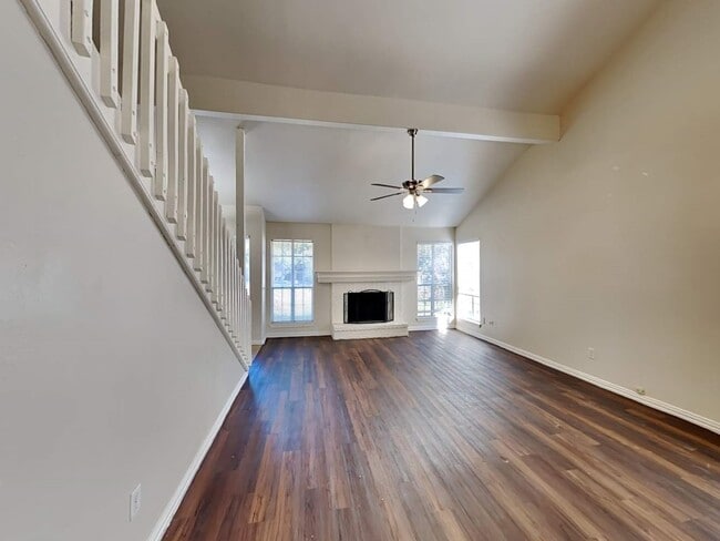 Building Photo - 7231 Pebblemill Ln