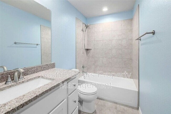 Building Photo - 15801 Crissom Ln
