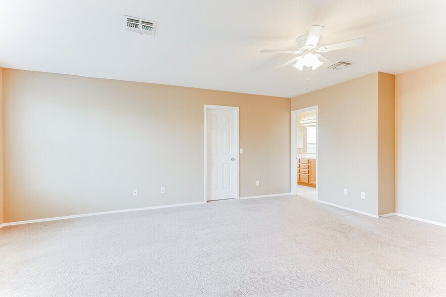 Building Photo - 3354 S Colt Dr