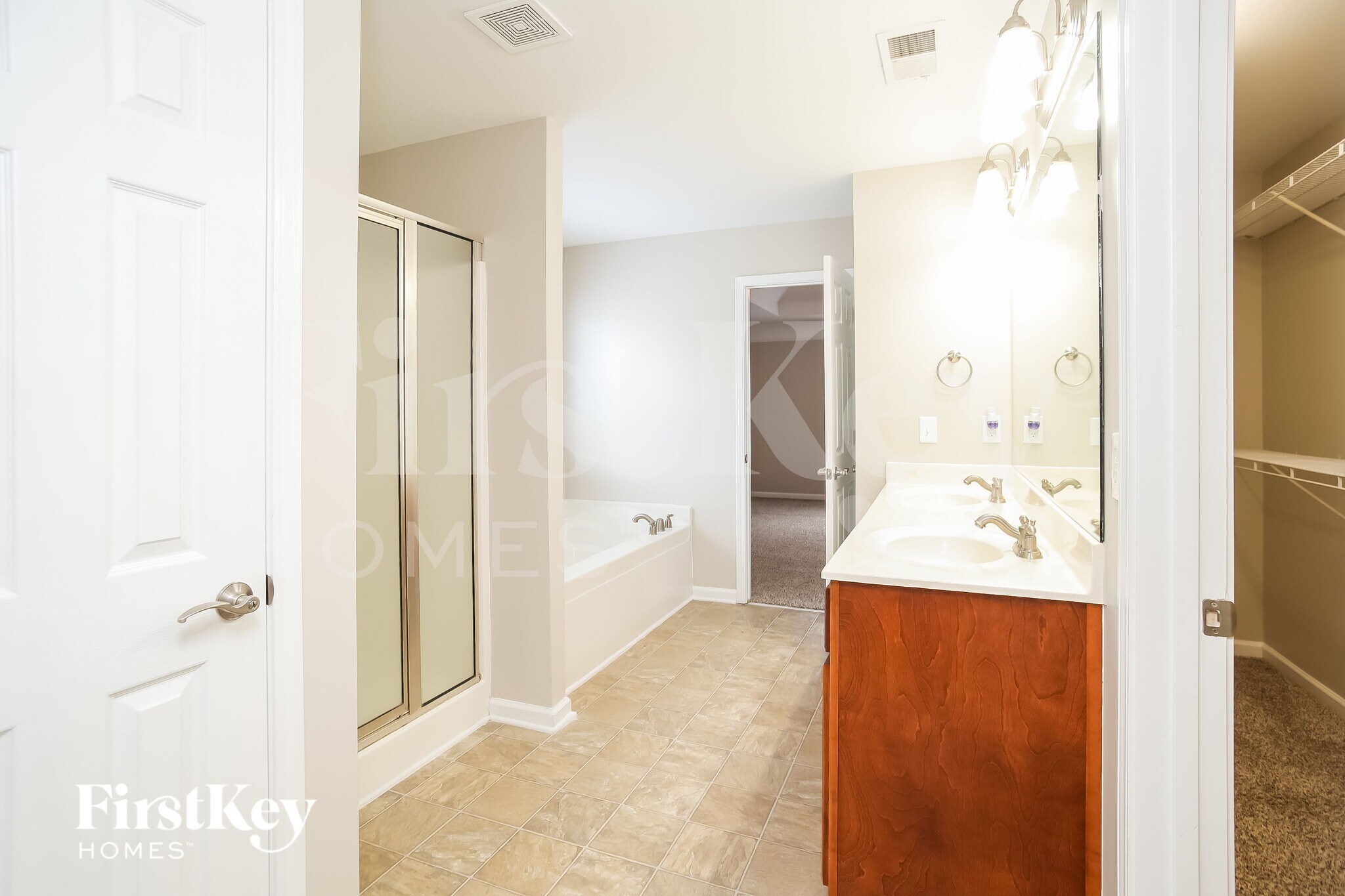 Building Photo - 522 S Fortune Way