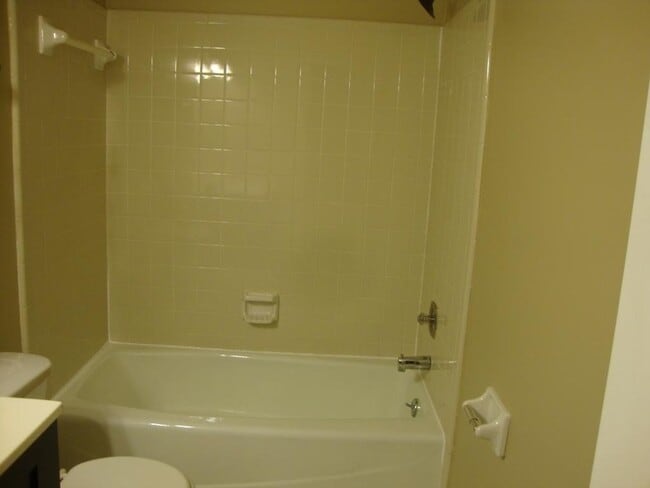 Building Photo - 5759 Brentwood Trace