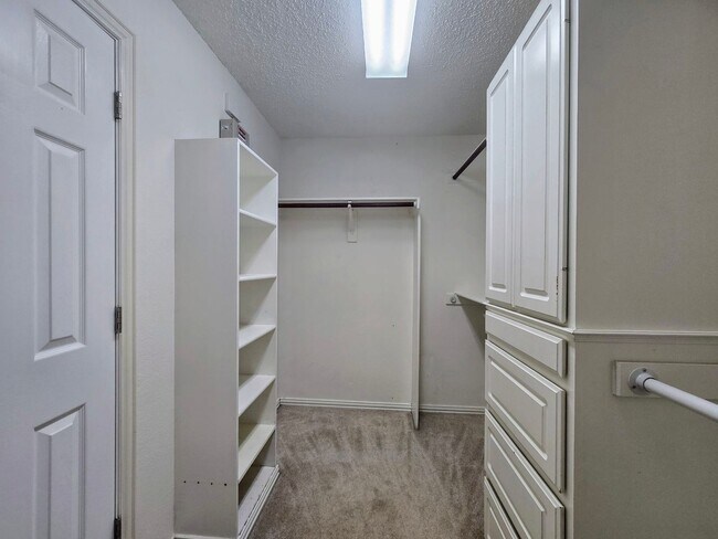 Building Photo - 3705 Golden Aspen Dr