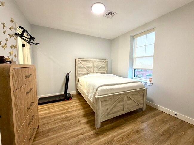 Building Photo - 21 Summer St