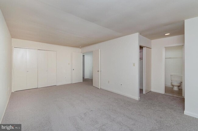Building Photo - 1764 Wainwright Dr