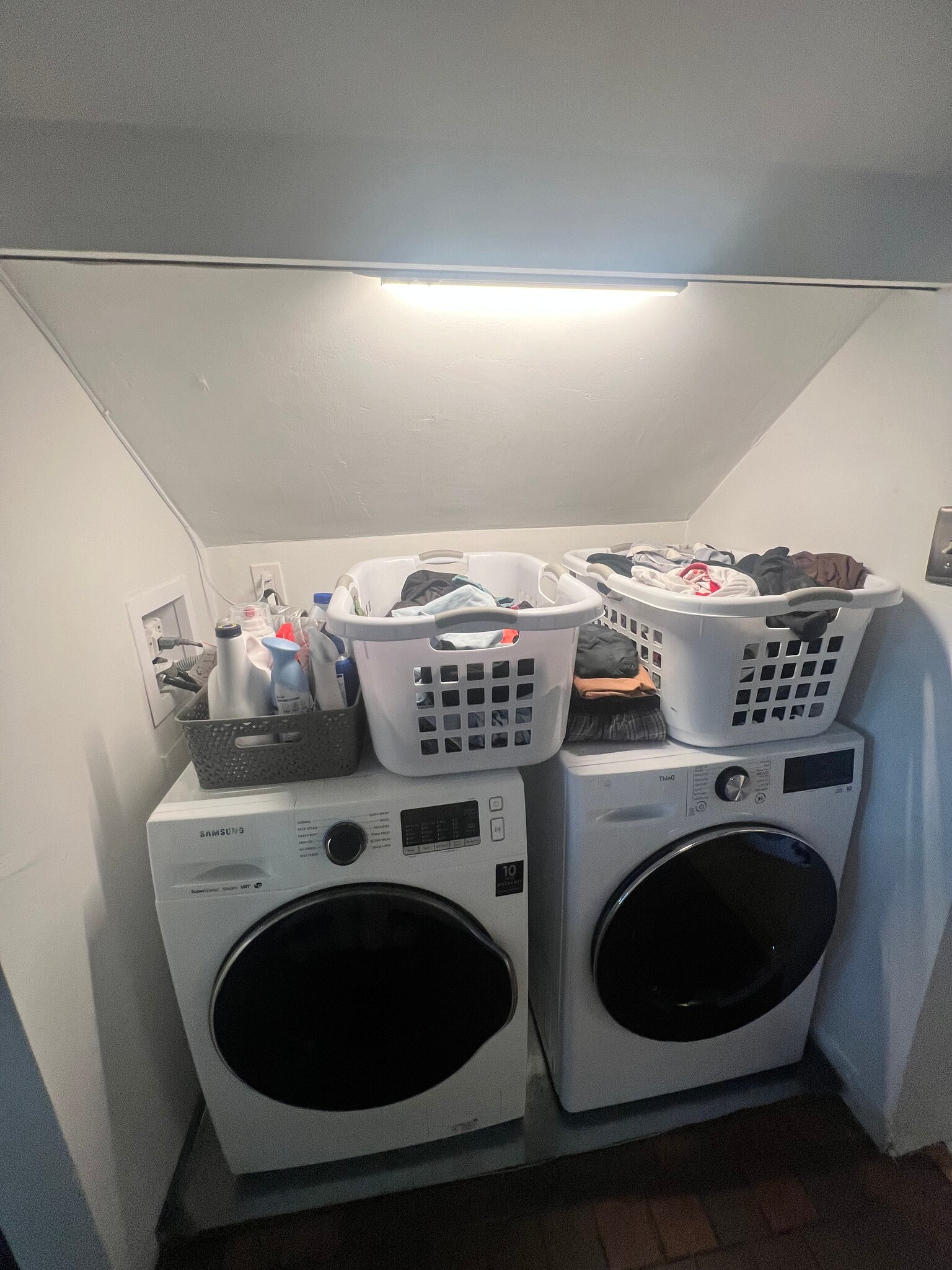 Building Photo - 56 Oliver St