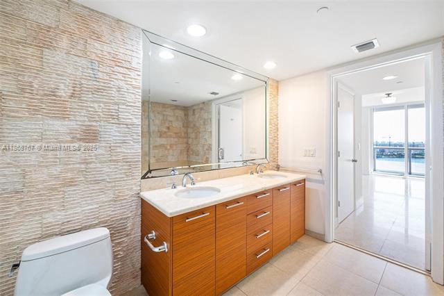 Building Photo - 50 Biscayne Blvd