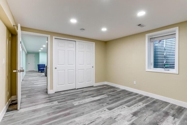 Building Photo - 15054 E Dartmouth Ave