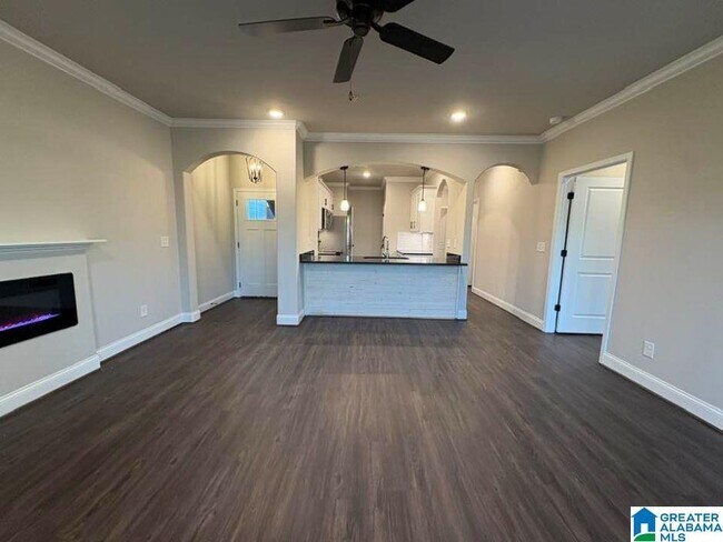 Building Photo - 4401 Lennox Pl