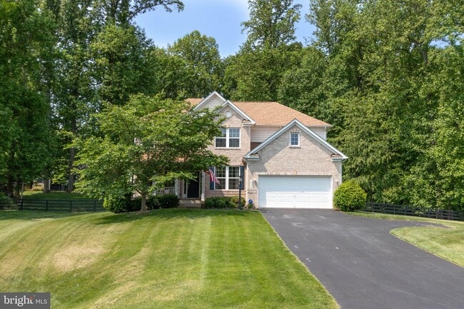 Building Photo - 8061 Side Hill Dr