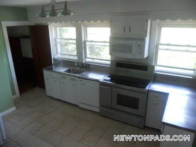 Building Photo - 233 Commonwealth Ave