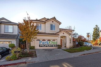 Building Photo - Nicely Updated 3/3 In San Ramon!